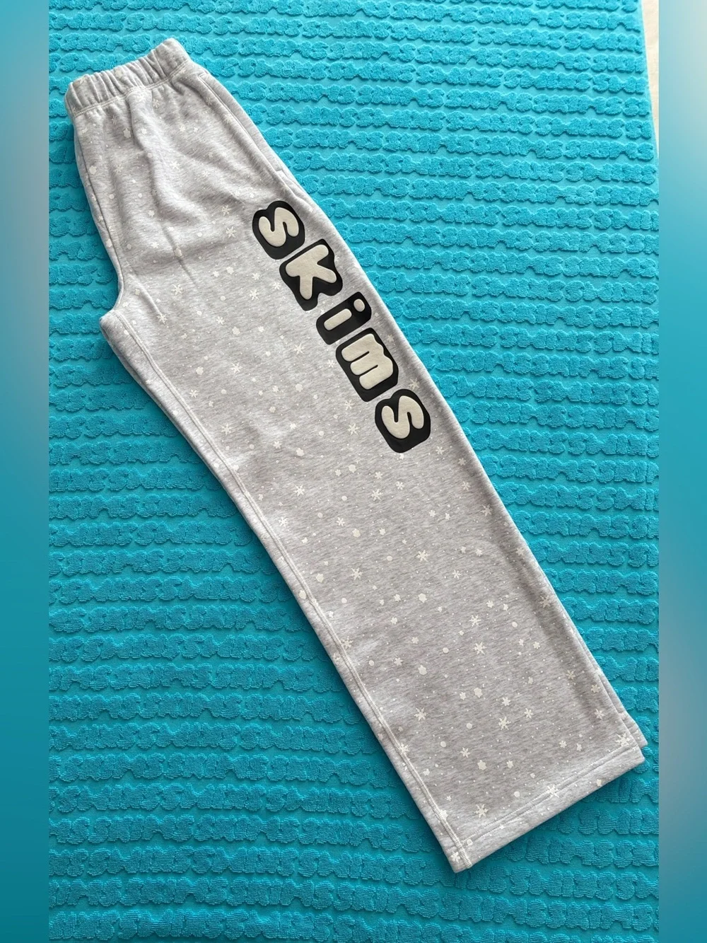 🧸 SKIMS x CPFM Fleece Classic Straight Pant | LHG Skims Snow Print | M | NWT